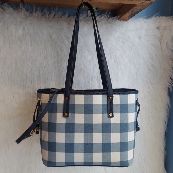 Michael Kors checkered Tote and wristlet set. - Picture 3 of 8